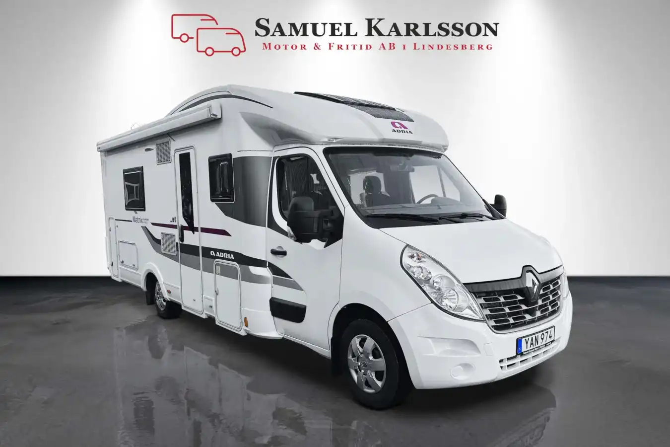 Adria Matrix Supreme M 687 SLT — Halvintegrerad