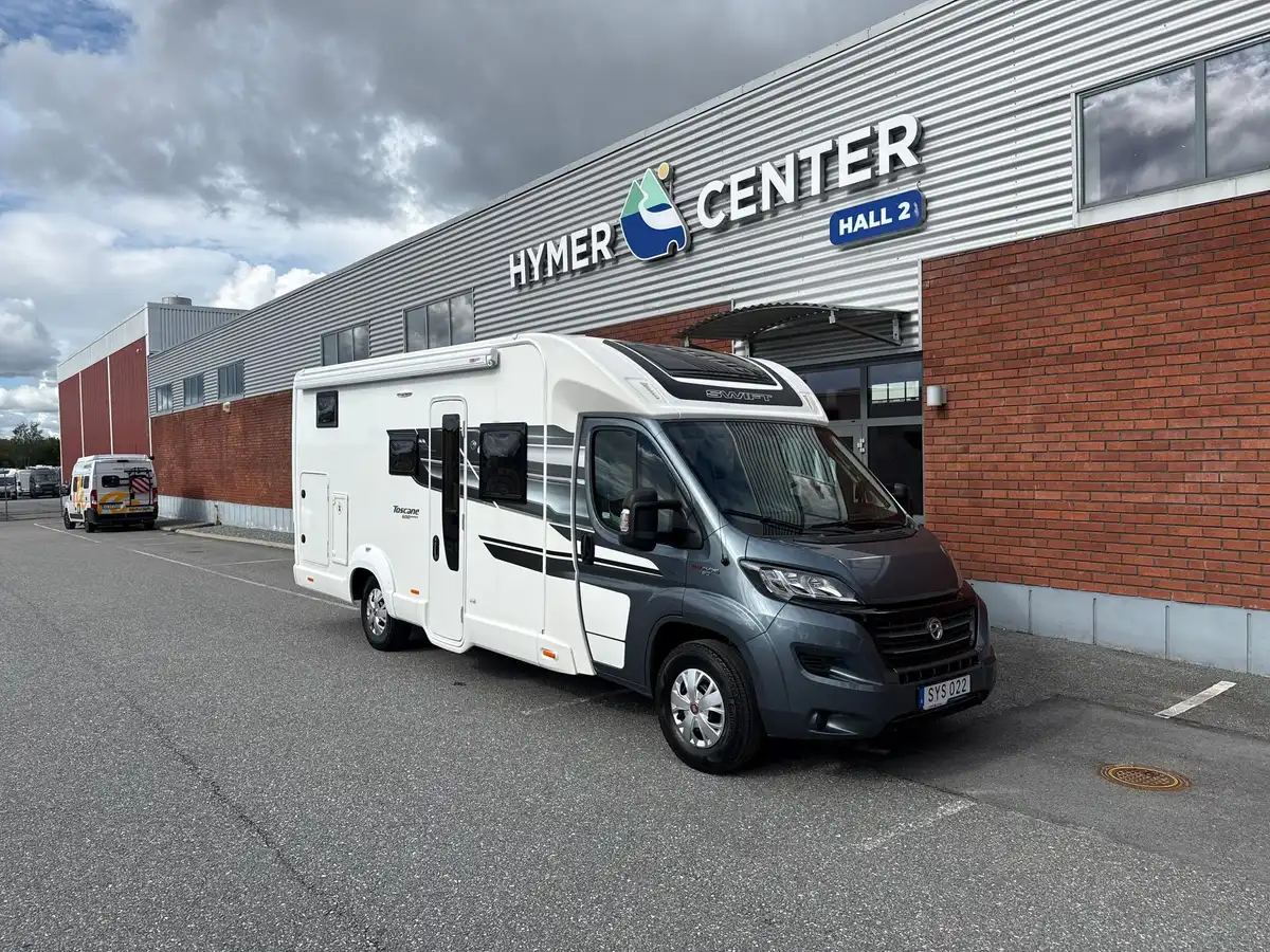Swift Toscana 694 — Halvintegrerad