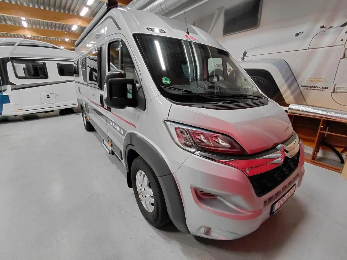 Adria TWIN 640 SLX — Plåtis
