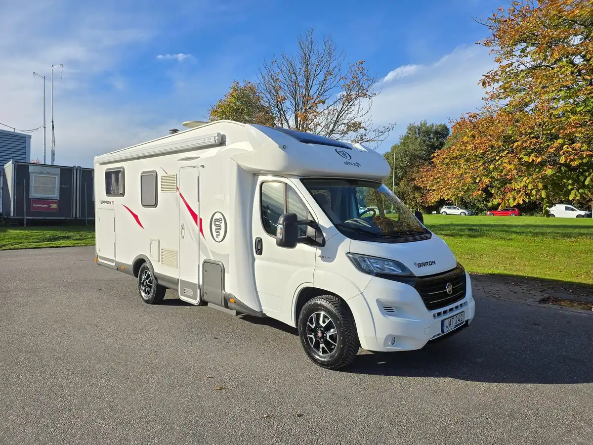 Elnagh Baron 73 — Halvintegrerad
