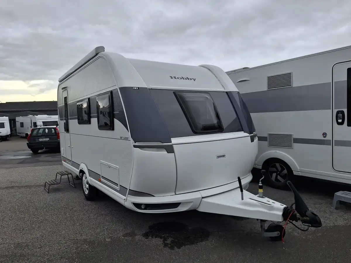 Hobby De Luxe 440 SFe — Husvagn