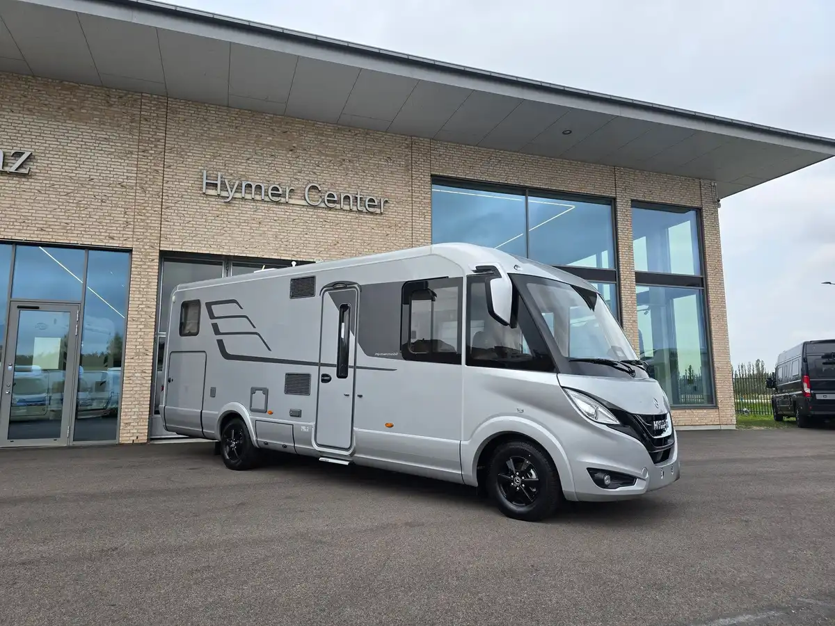 HYMER Masterline I 780 — Helintegrerad
