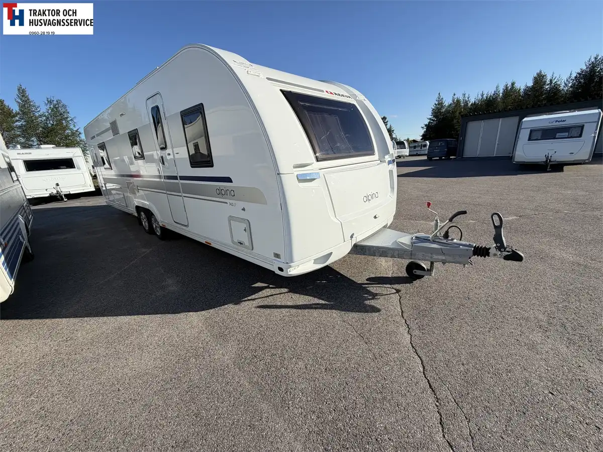 Adria ALPINA 743 UP i superfint skick med — Husvagn