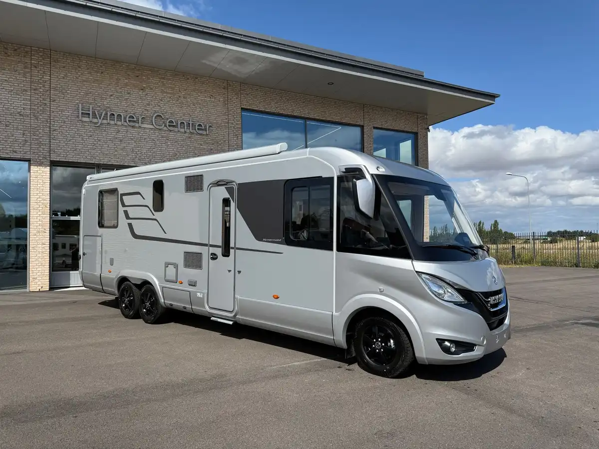 HYMER Masterline I 890 HC-Edition — Helintegrerad