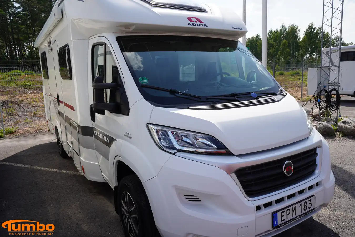 Adria - MATRIX M 650 SF — Halvintegrerad med taksäng
