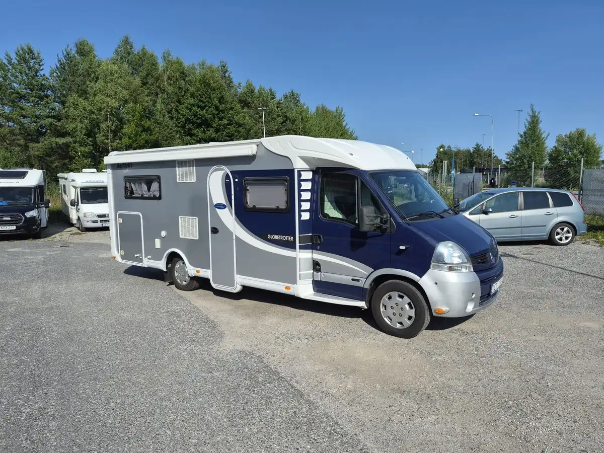 Dethleffs Esprit RT 6614 — Halvintegrerad