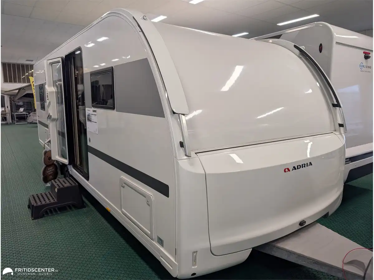 Adria Alpina 663 PT — Husvagn