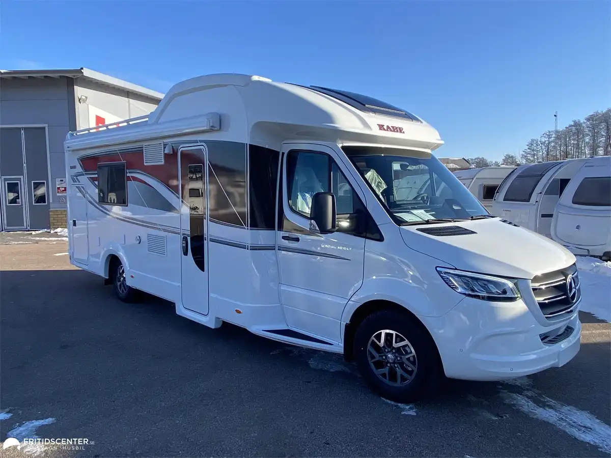 KABE Travel Master Royal X 810 LT — Halvintegrerad