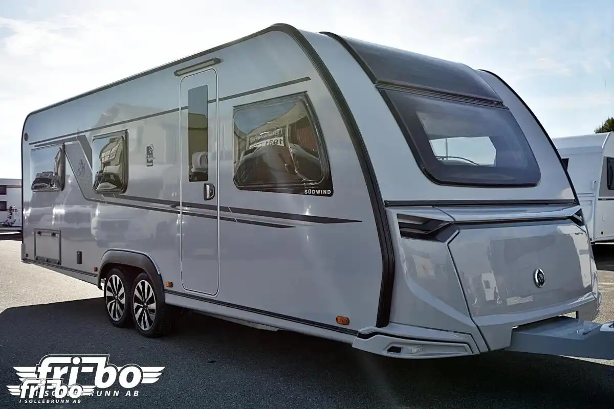 Knaus 650 UDF Südwind Black Selection — Husvagn