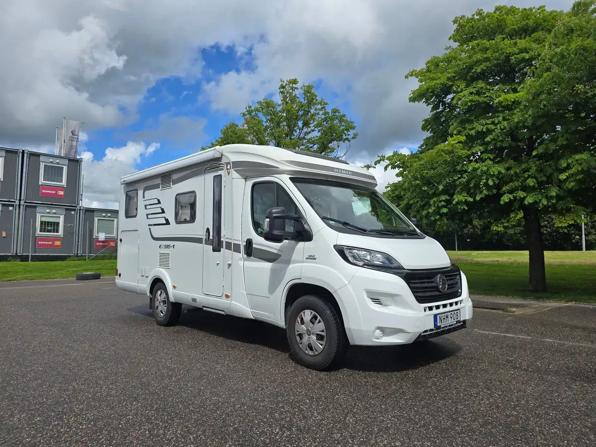 HYMER Exsis-t 474 — Halvintegrerad