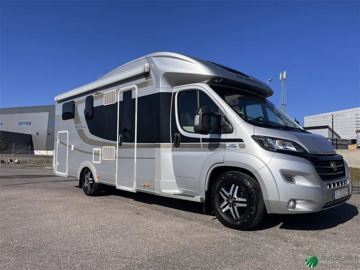 Adria MATRIX M 670SL — Halvintegrerad