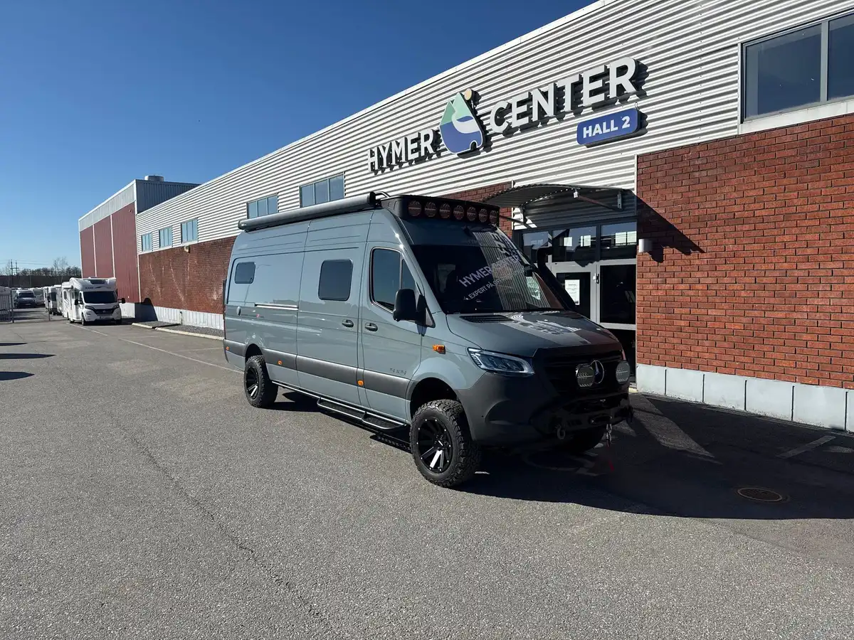 HYMER Grand Canyon S 700 4x4 — Plåtis