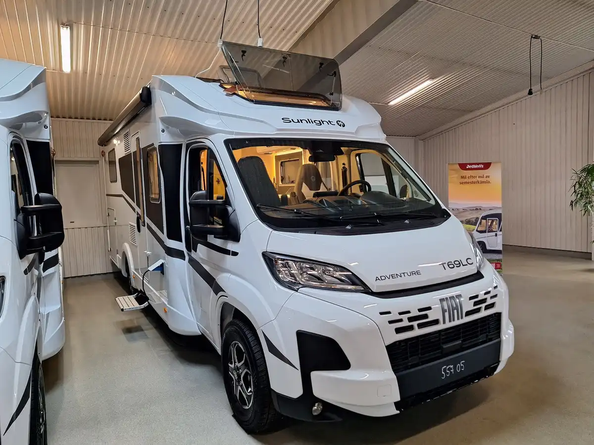 Sunlight T 69 LC Adventure — Halvintegrerad