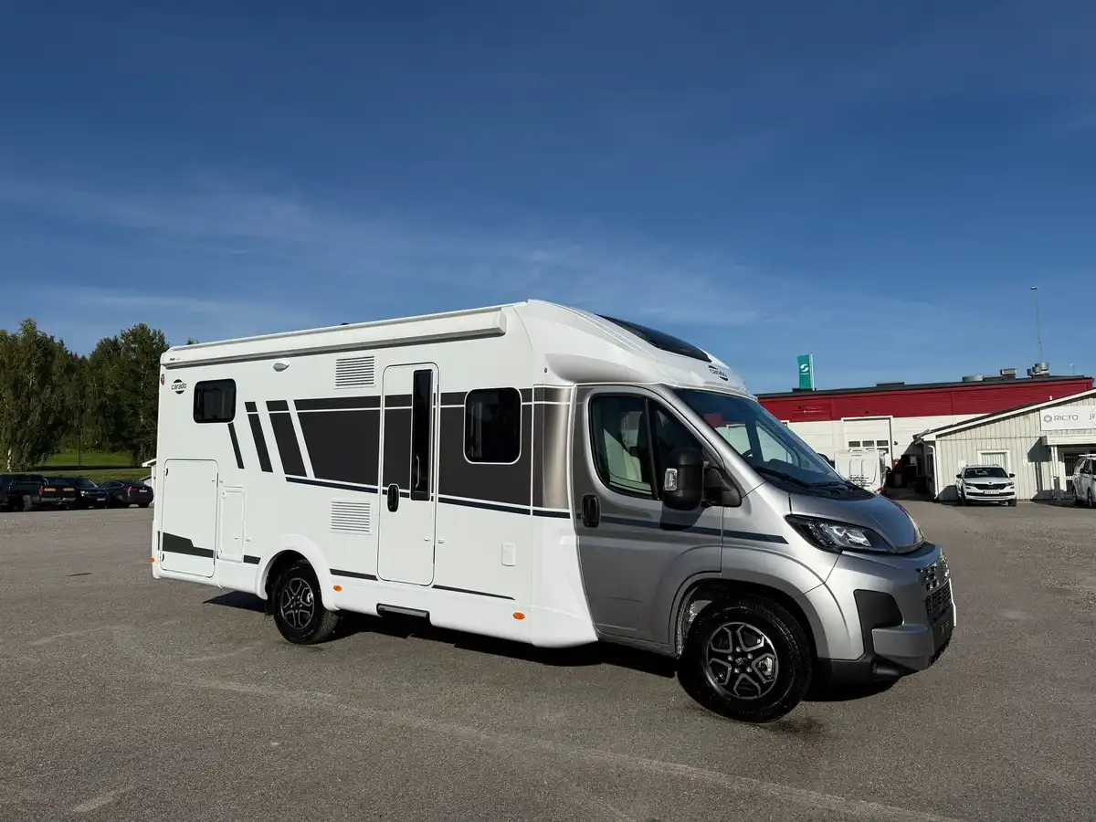 Carado T 457 PRO+ — Halvintegrerad