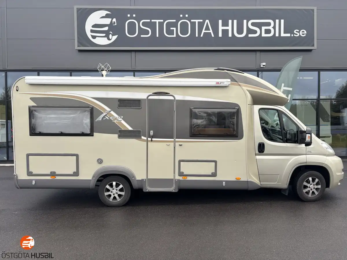 Bürstner IXEO 700 — Halvintegrerad