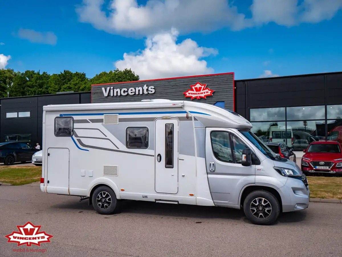Hymer-T 574 CL *Långbäddar *Solcell-(2019) — Halvintegrerad