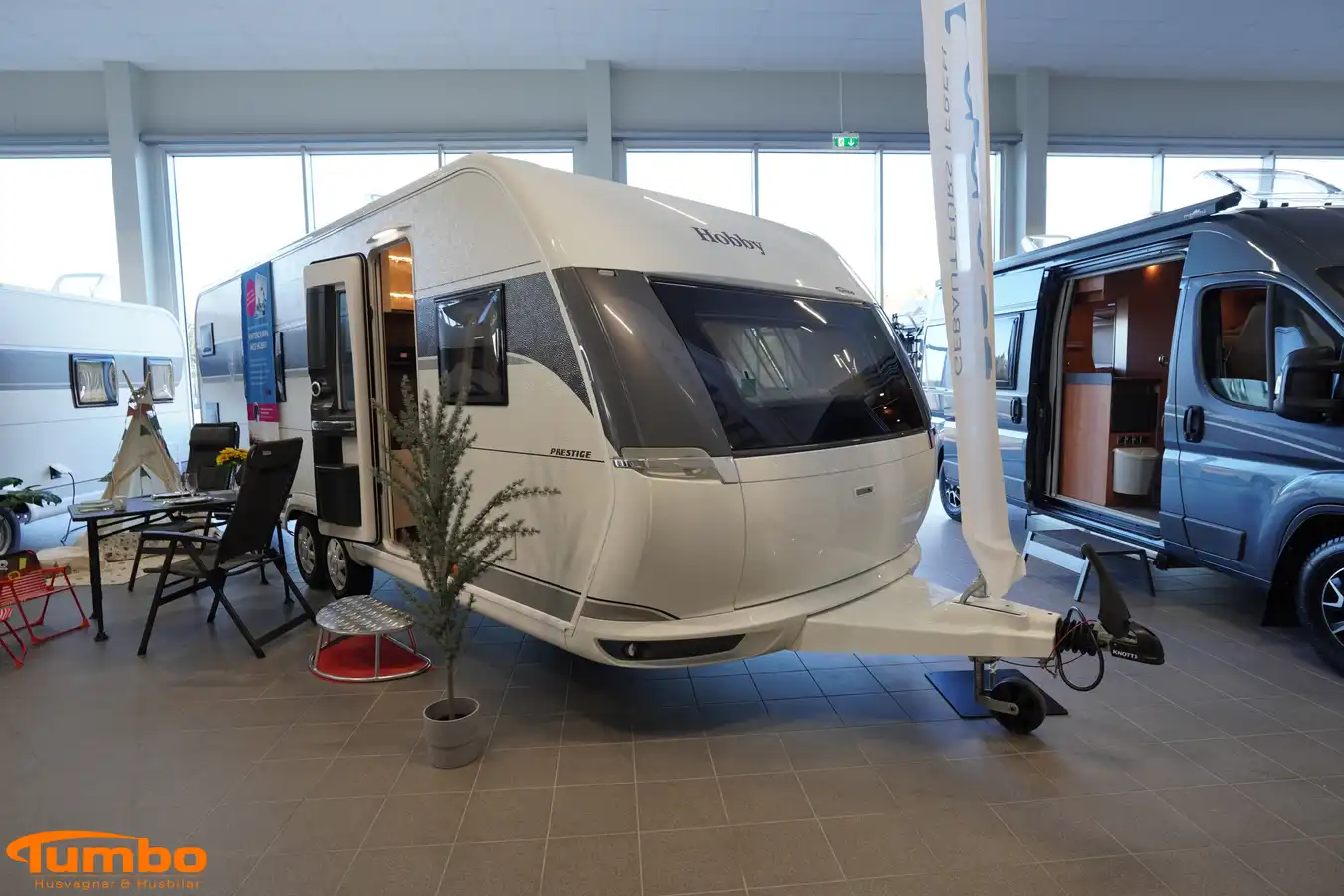 Hobby - 650 KFU Prestige, Alde, Vattenburen golvvärme, Spis — Husvagn
