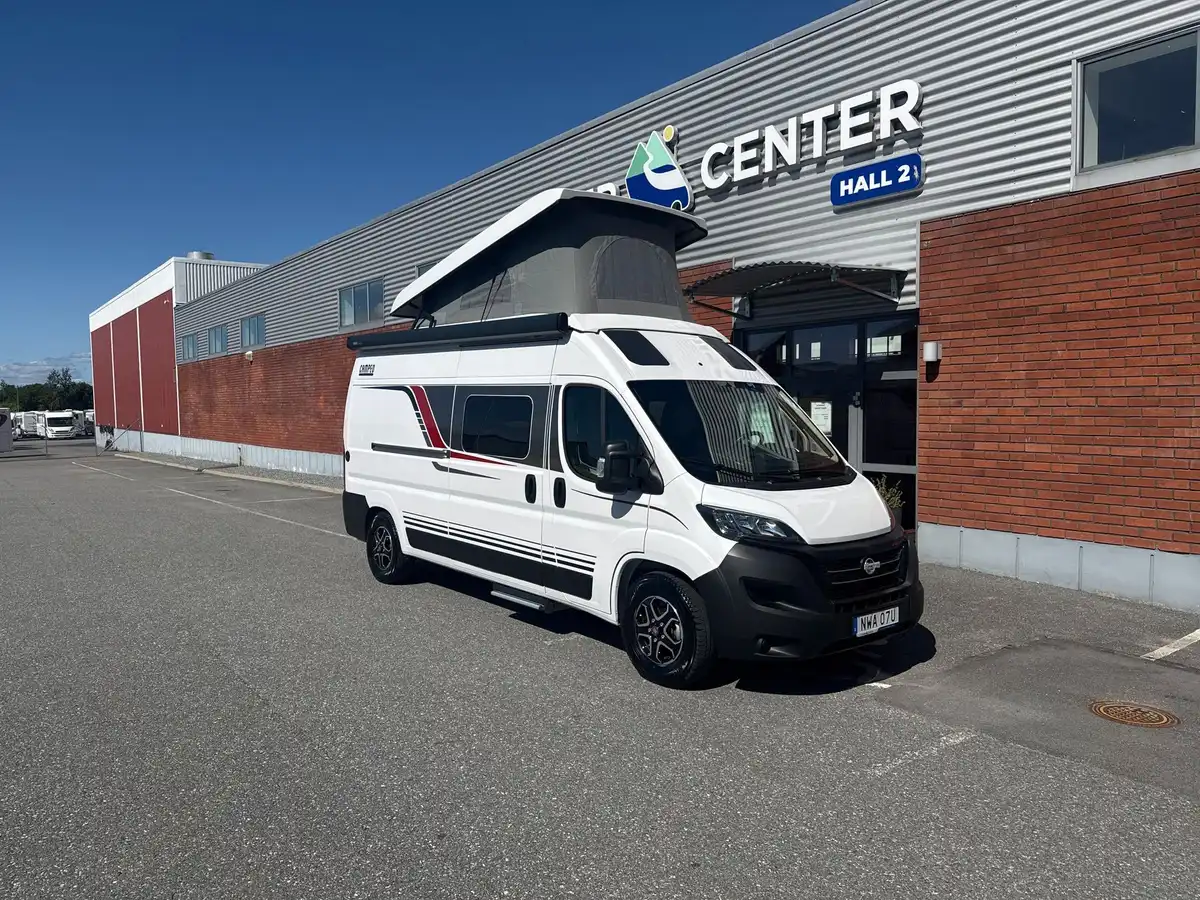 Bürstner Campeo C 600 — Plåtis