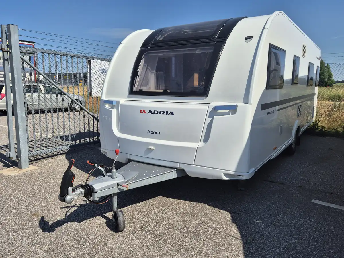 Adria Adora 613 UT — Husvagn