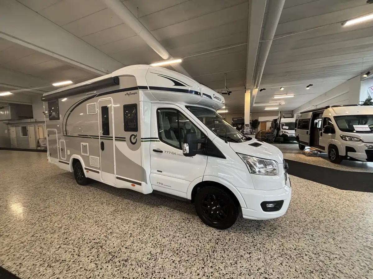 Chausson 777 — Halvintegrerad