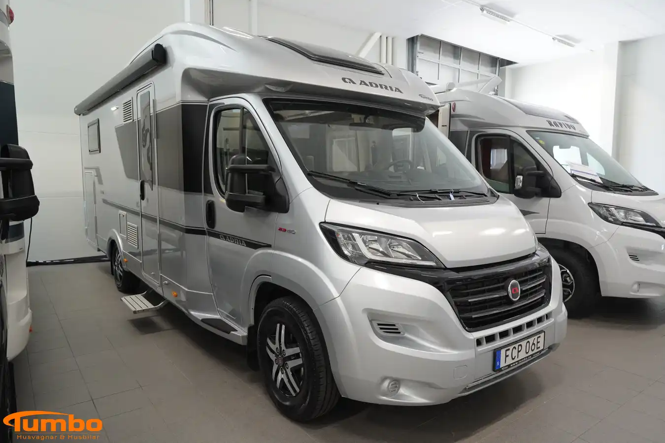 Adria - CORAL 670 SC Alde 150hk Silvermetallic — Halvintegrerad