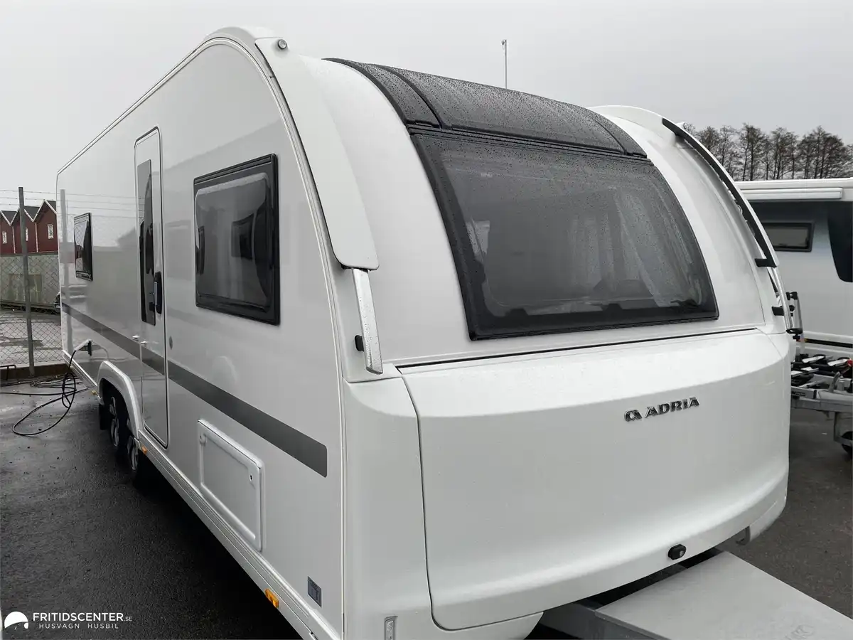 Adria ADORA 663 UT — Dubbel långbädd
