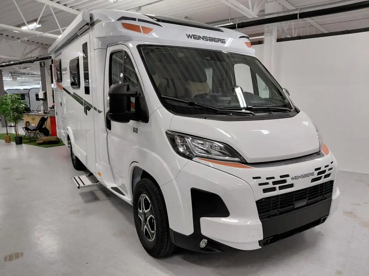 Weinsberg CaraCompact EDITION [PEPPER] 600 MEG — Halvintegrerad