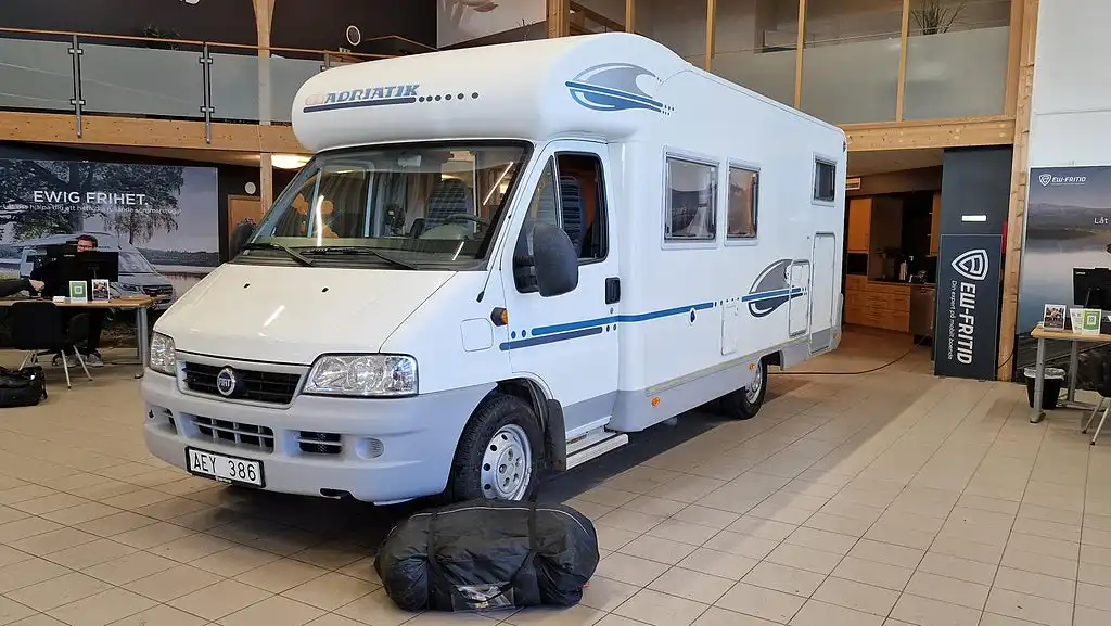 Adria CORAL TIK — bild 1 av 1