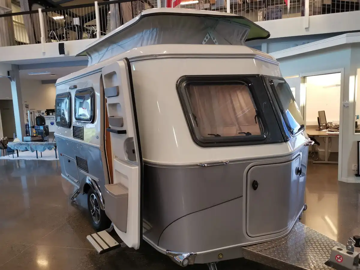 Eriba Touring 430 — Husvagn