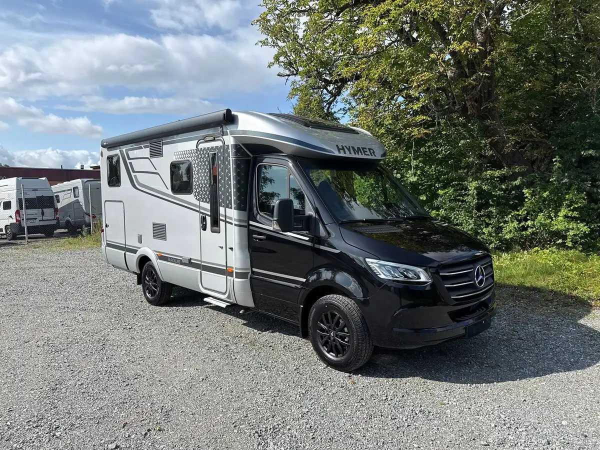 HYMER B-MC T 580 Blackline — Halvintegrerad