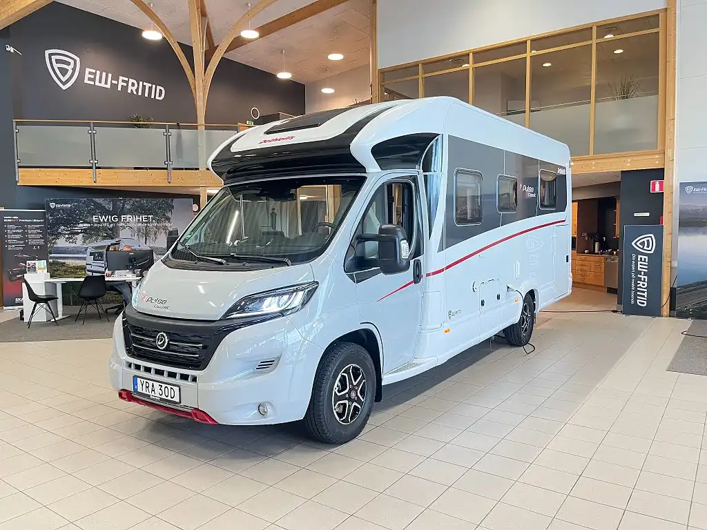 Dethleffs PULSE CLASSIC T 7051 — Halvintegrerad