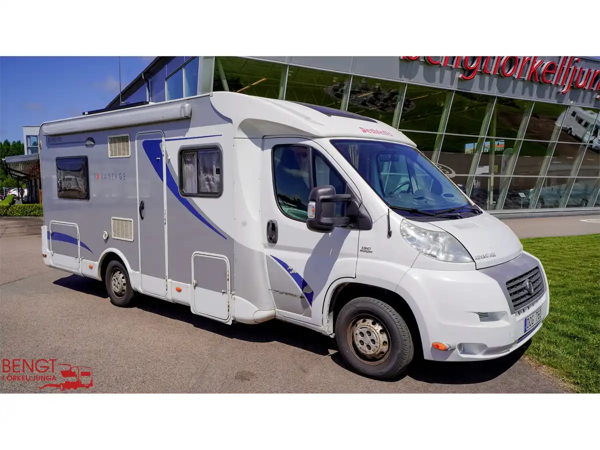 Dethleffs T 6501 B — Halvintegrerad