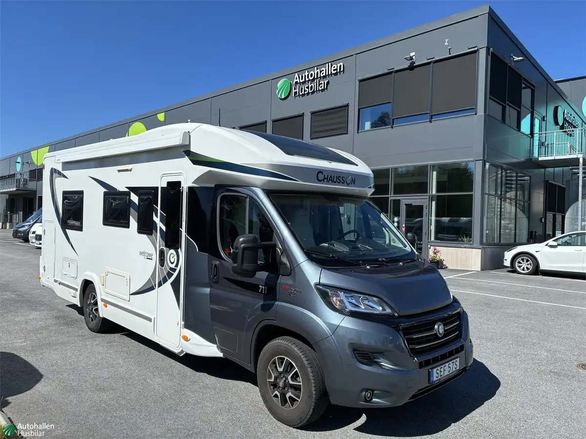 Chausson 711 WELC TRAVEL FIAT — Halvintegrerad