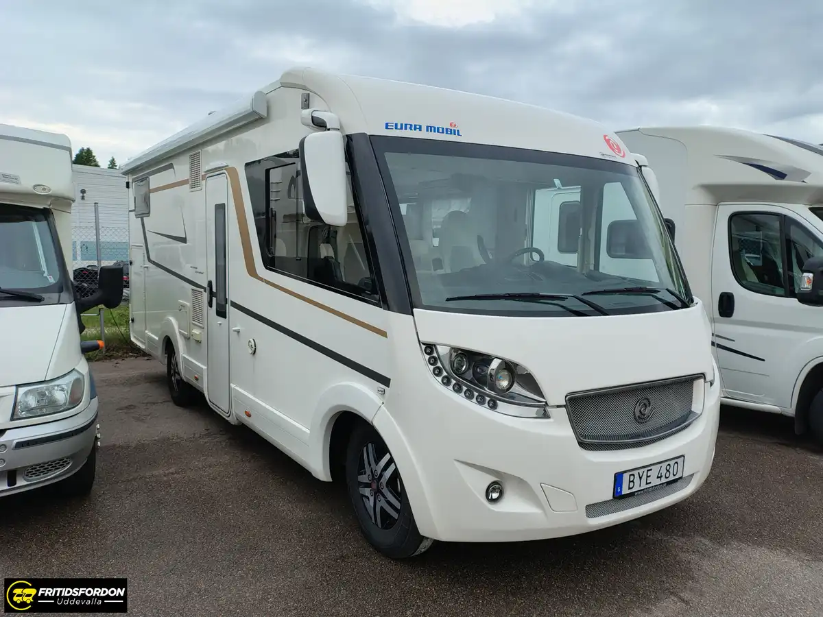Eura Mobil IL 720 EB — Helintegrerad