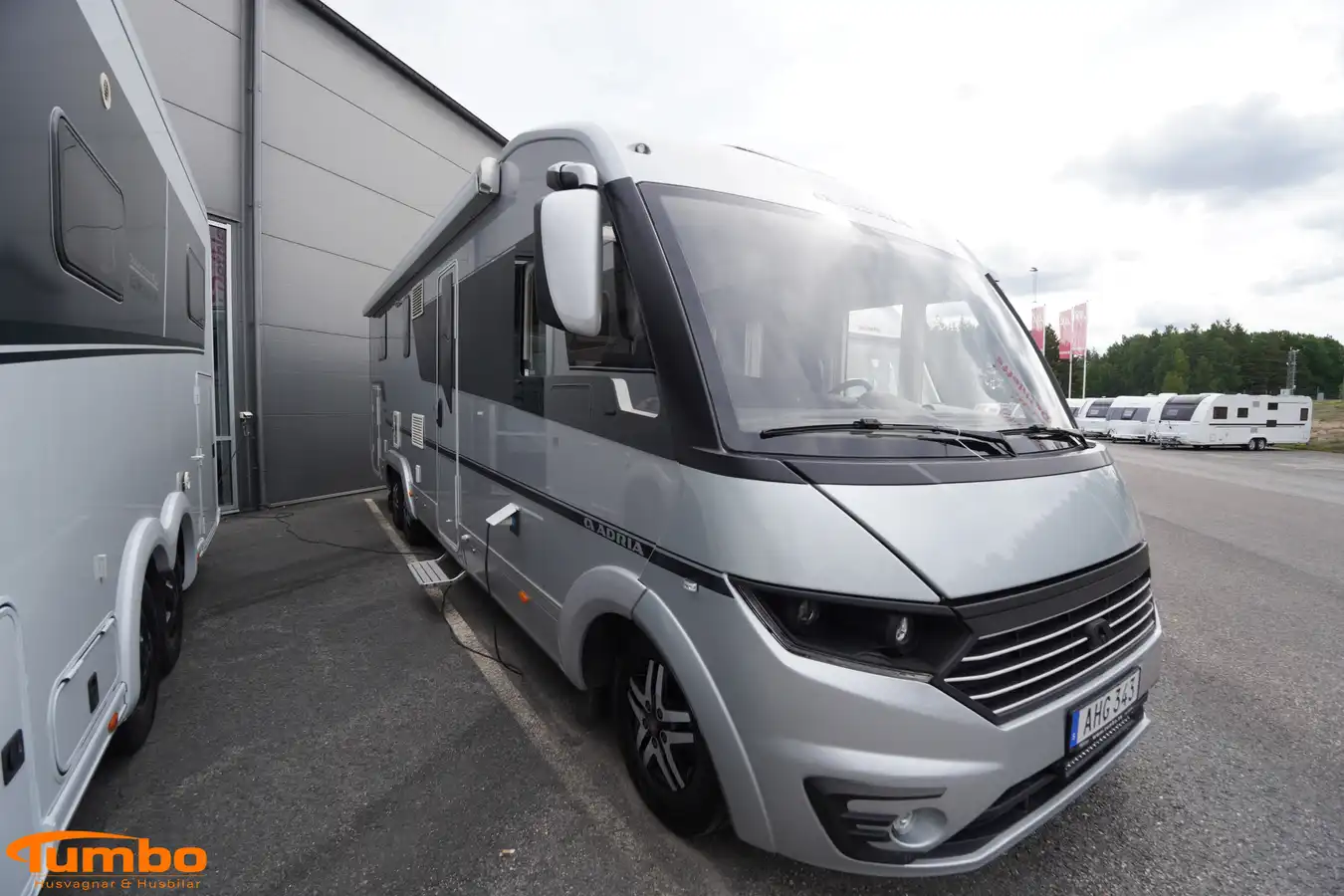 Adria - SONIC SUPREME I 810SC — Helintegrerad