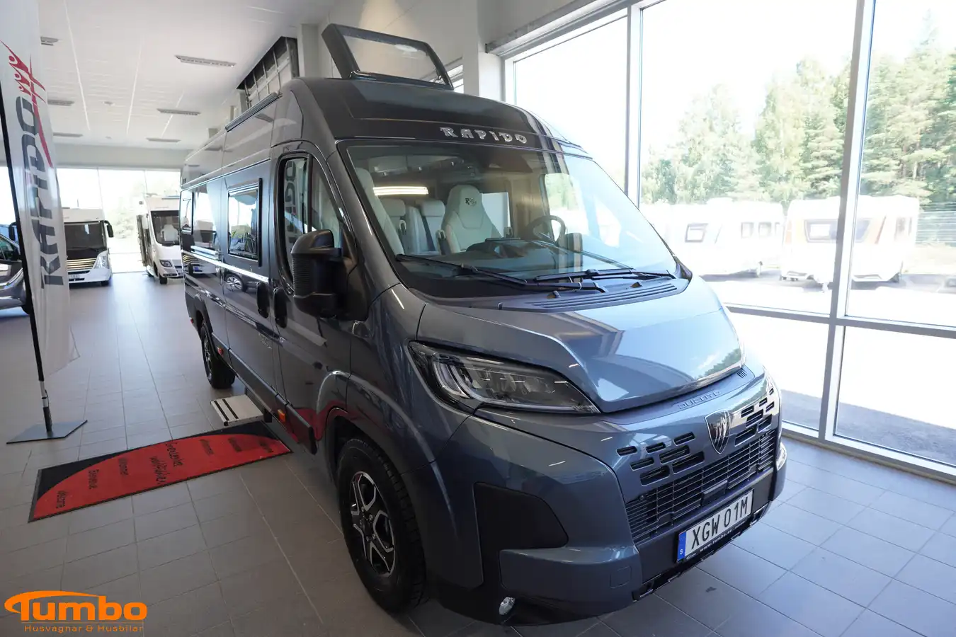 Rapido - V62 65ans Dubbelbädd 180hk Automat 4250kg Dieselpanna — Plåtis