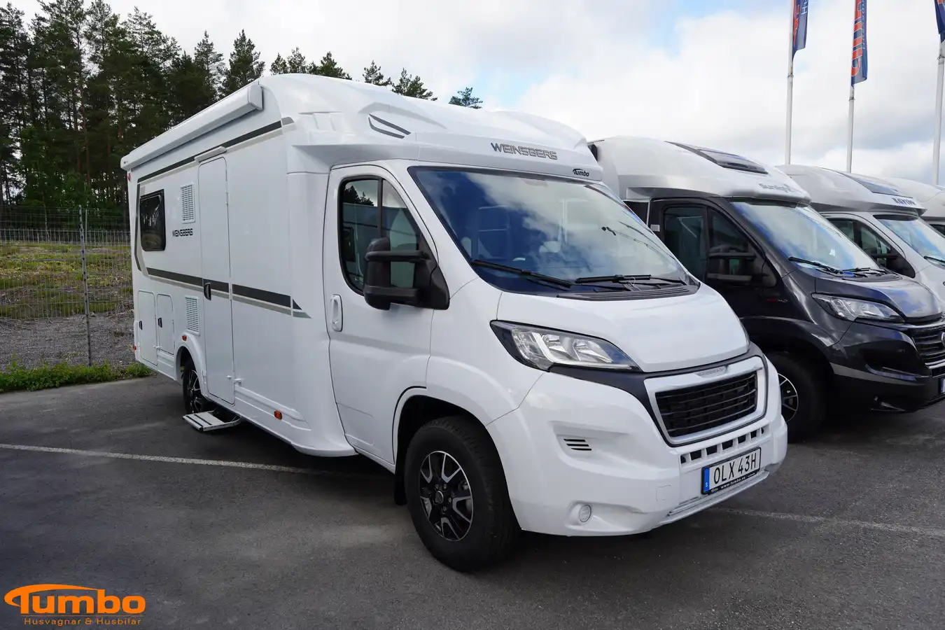 Weinsberg - CARASUITE 650 MF — Halvintegrerad med taksäng