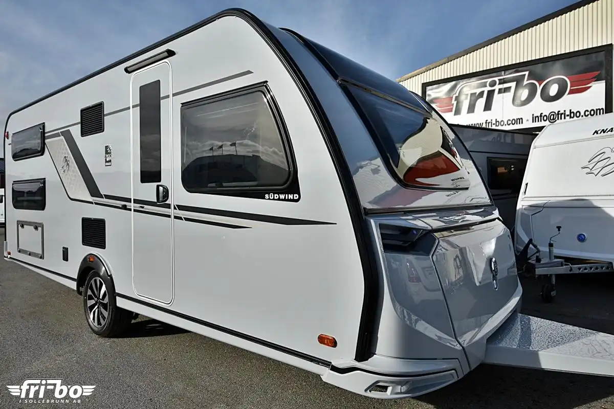Knaus 580 UK Südwind Black Selection — Husvagn