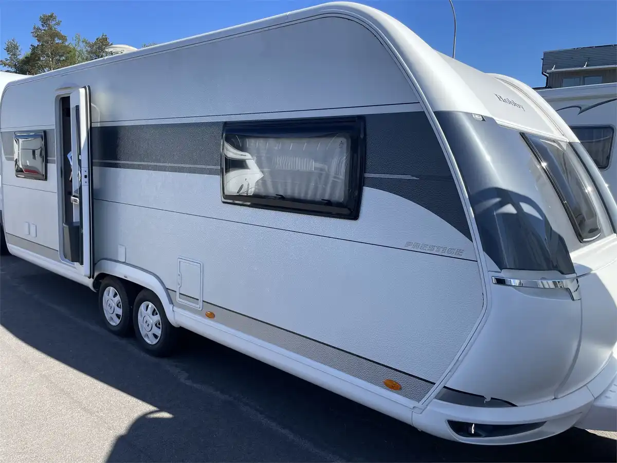Hobby 620 CL Prestige Ventura Pacific D300 — Husvagn