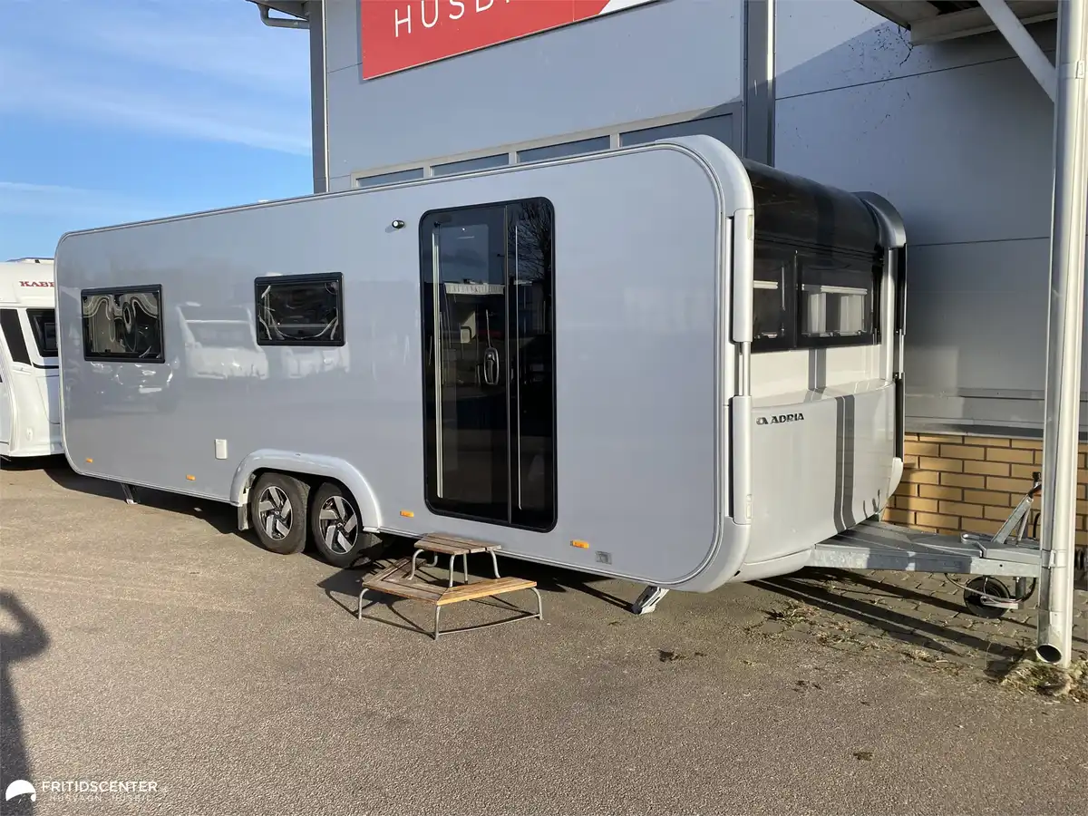 Adria Astella 644 DP — Husvagn