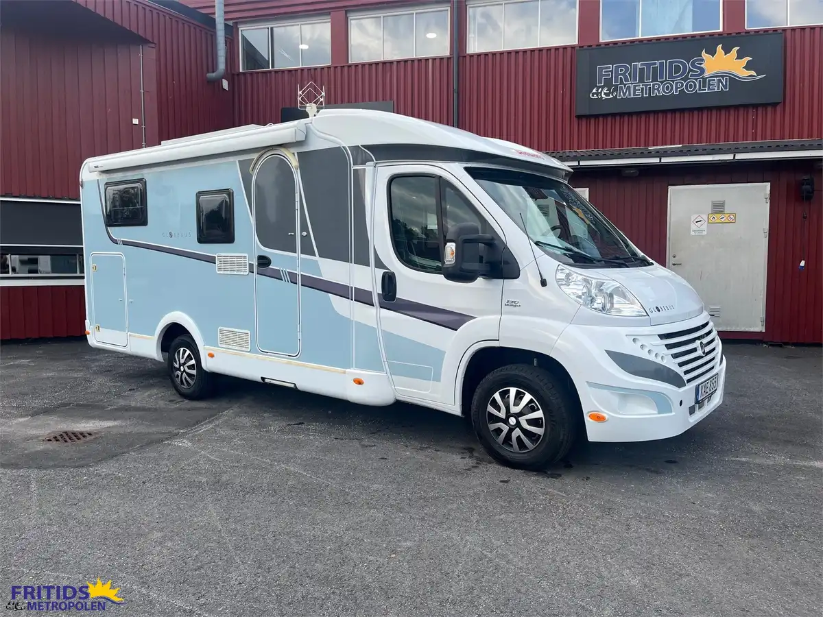 Dethleffs Globebus T 004 — Plåtis