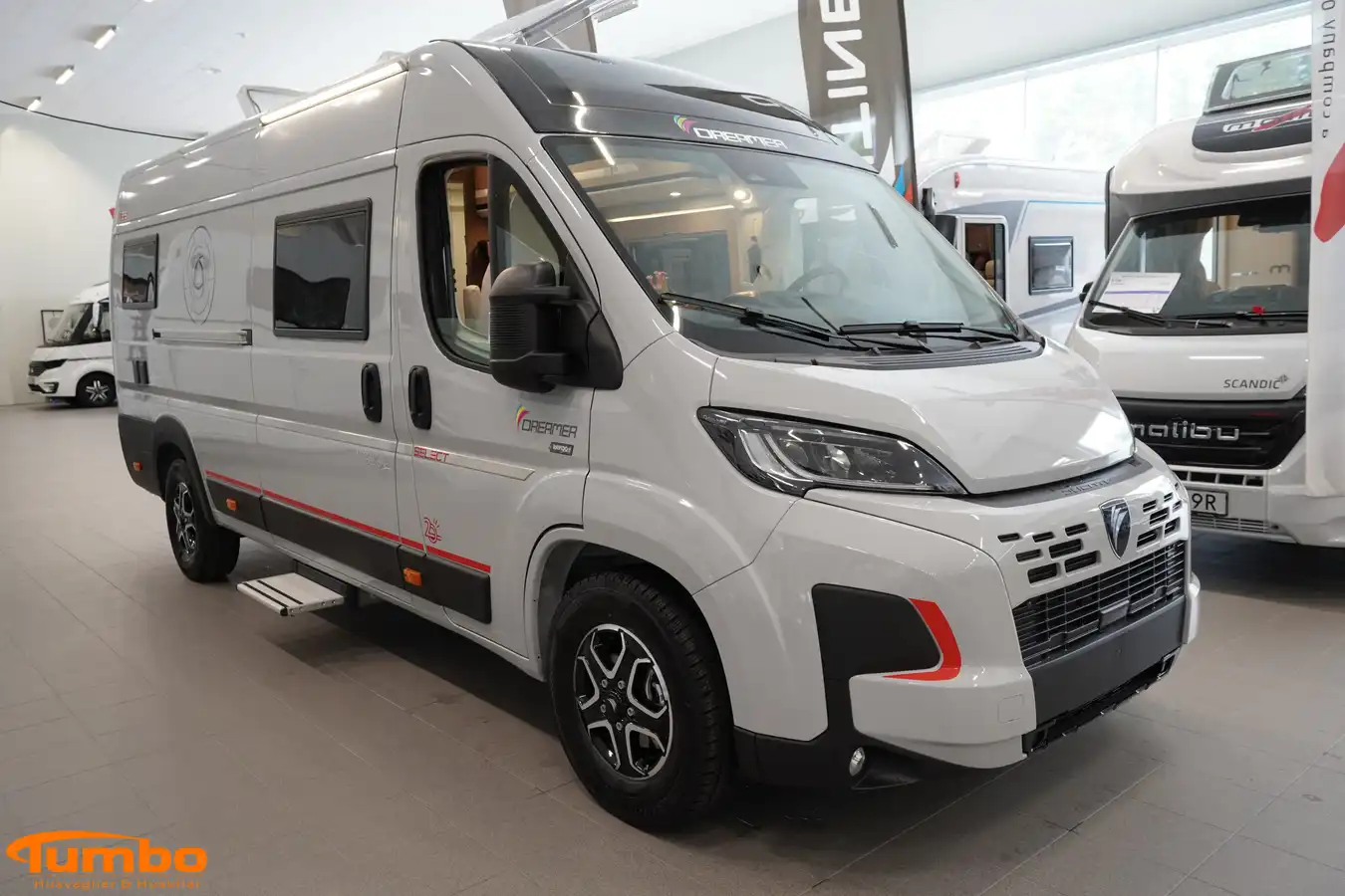 Dreamer - D62 SELECT Dubbelbädd 140hk Automat 3500kg Dieselpanna — Halvintegrerad