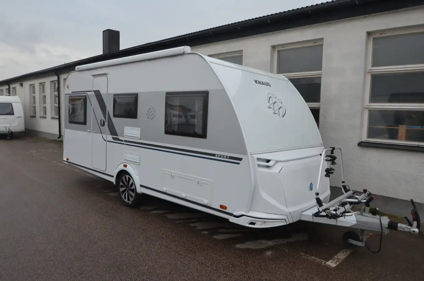Knaus 460 — Husvagn