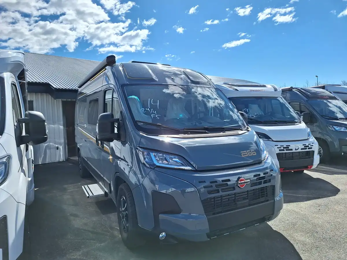 Bürstner B66 Campeo C 600 — Plåtis