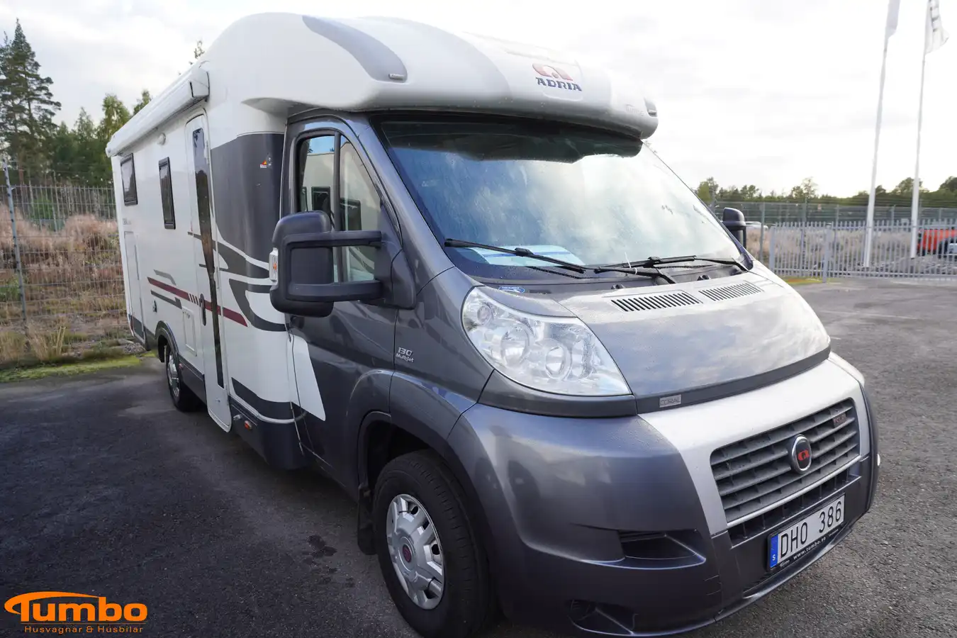 Adria - CORAL S 670 SL — Halvintegrerad