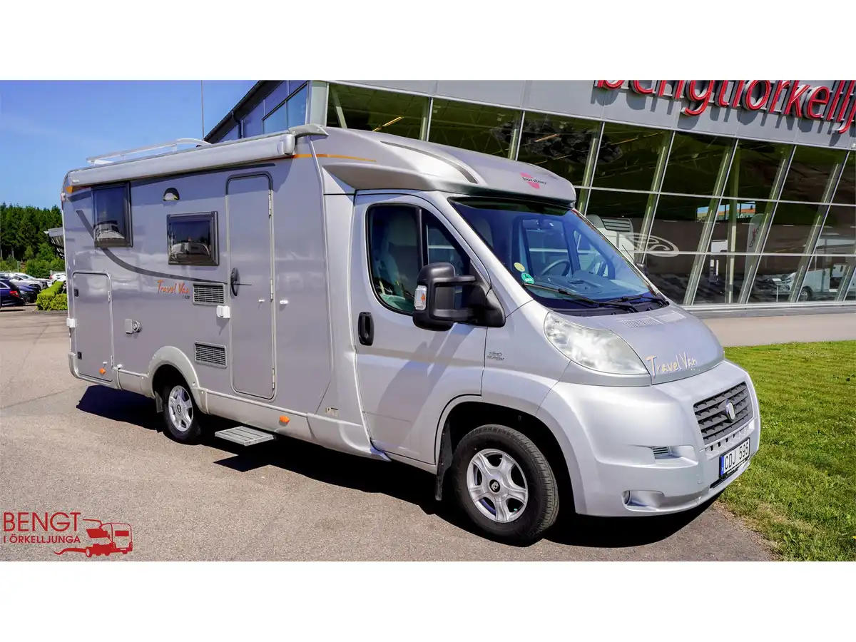 Bürstner Travel Van T 620 — Halvintegrerad