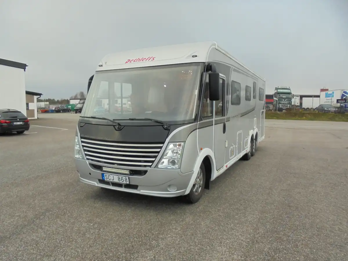 Dethleffs Globetrotter XL-I 7850 — Helintegrerad