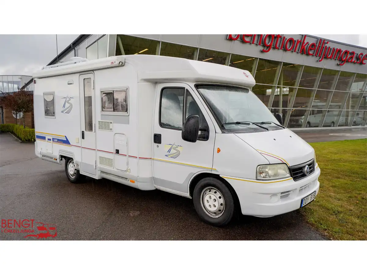 Bürstner T 604 Harmony — Halvintegrerad