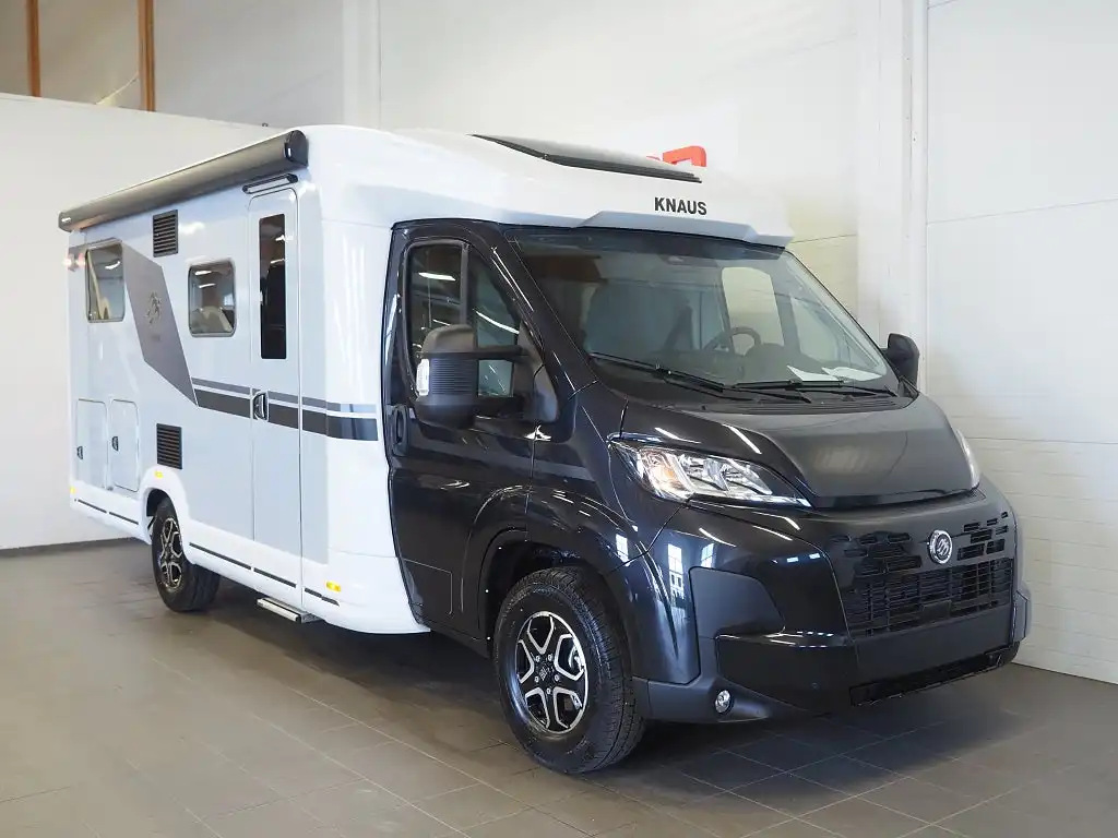 Knaus L!ve Ti 650 MEG Black Selection — Halvintegrerad
