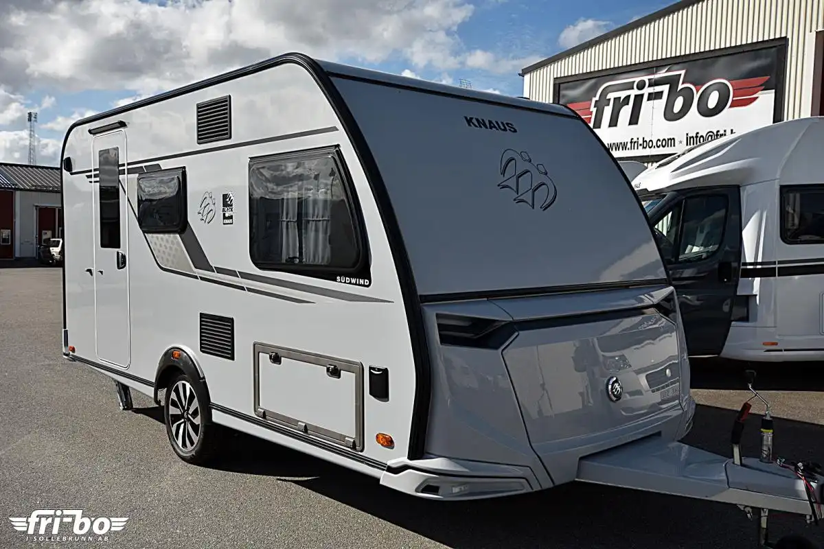 Knaus 420 QD Südwind Black Selection — bild 1 av 23